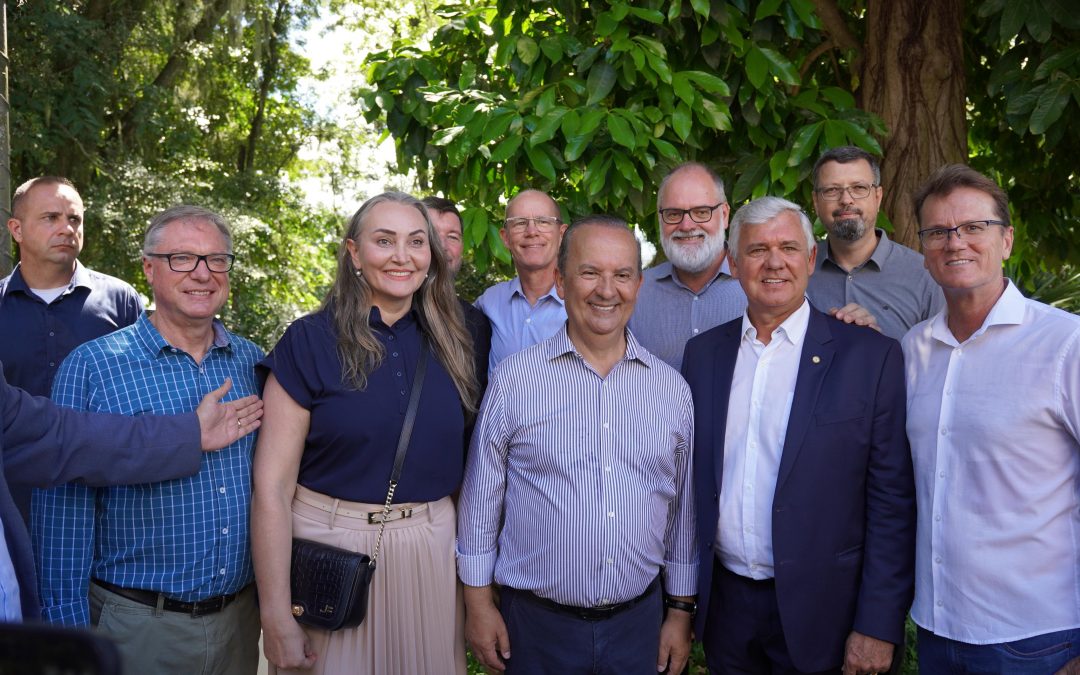 Professor da FLT participa de encontro entre Governo de SC e líderes cristãos